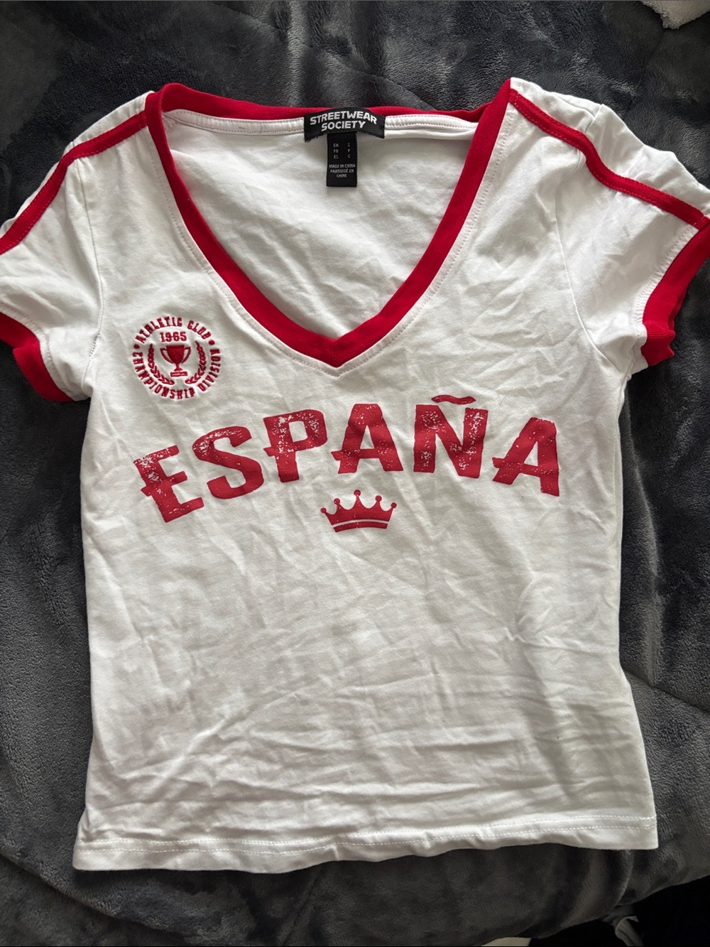 Streetwear Society White V-Neck Tee with Red España Print
